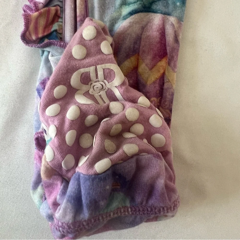 Bums & Roses Pastel Hot Air Balloons Baby footie Pjs - Picture 4 of 4